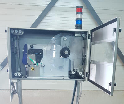Actitec lintprinter binnenin kast Actitec lintprinter binnenin kast